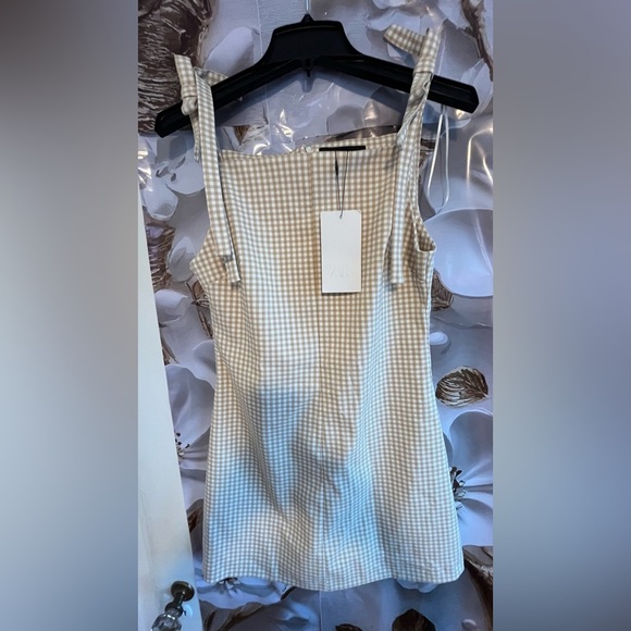 NWT ZARA 2025 collection bow short dress size M
🚨FIRM PRICE - Picture 6 of 15